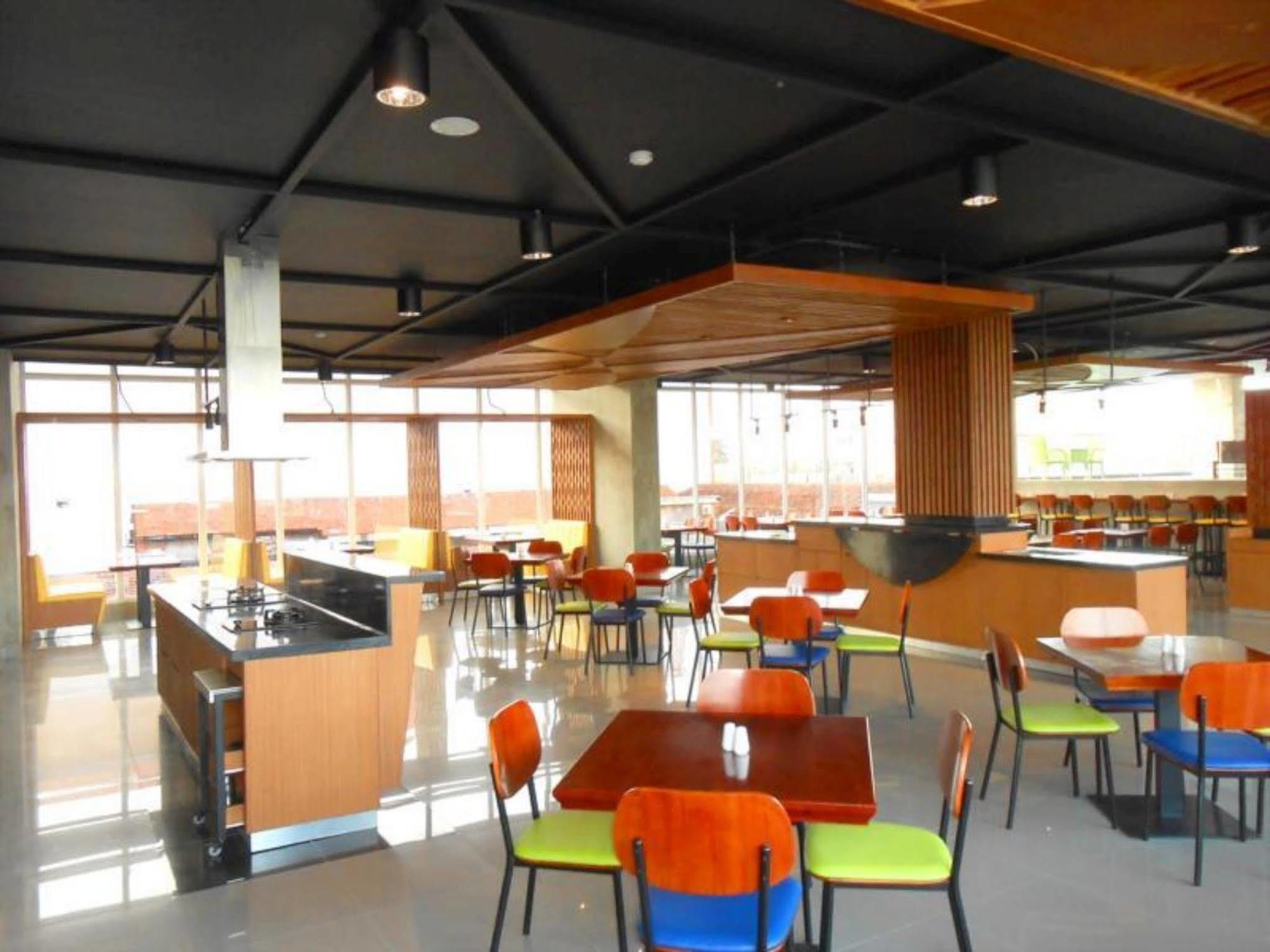 Hotel Primebiz Tegal Exterior foto