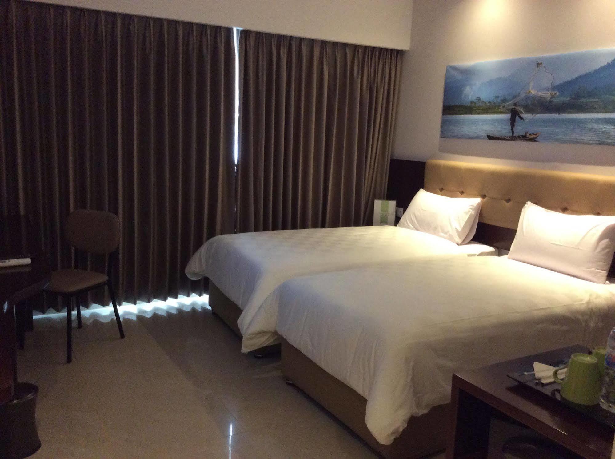 Hotel Primebiz Tegal Exterior foto
